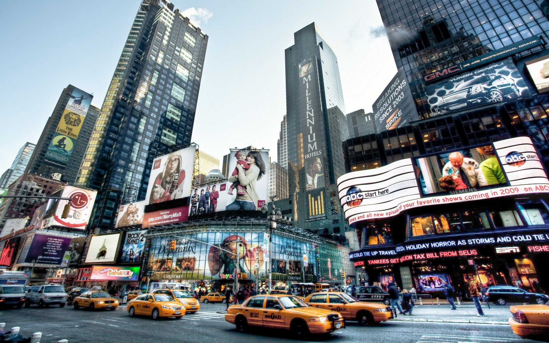 new york skyscraper taxi road advertising