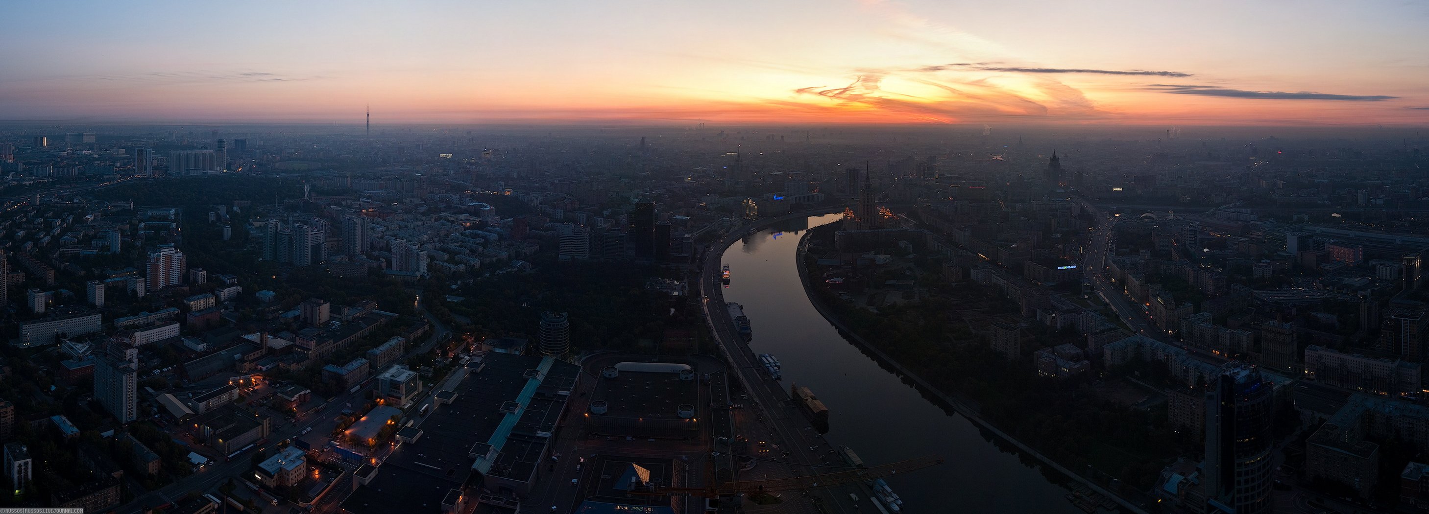 moscow river house morning sky panorama