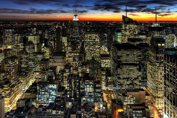 Quartiers, rues et maisons de la métropole du soir