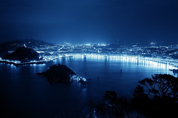 Night city lighting in the water specially