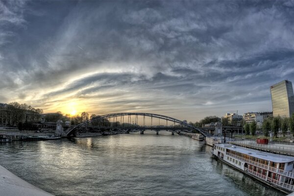 Der Fluss von Frankreich in Paris Austerlitz