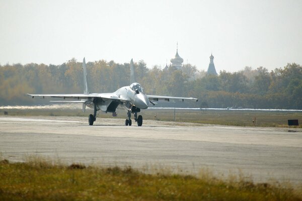 Il Su-35 decolla in autunno