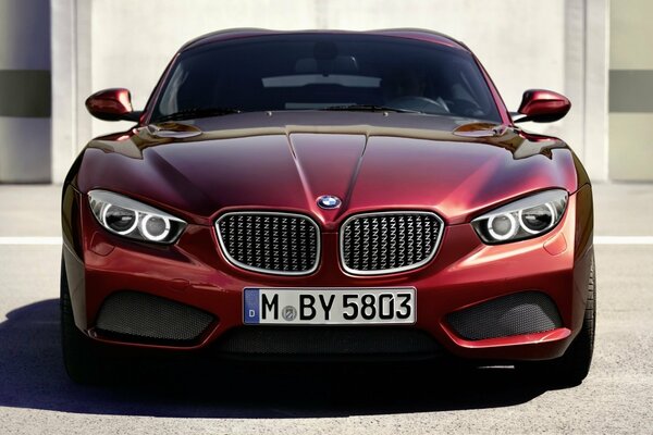 BMW in Rot stilvolles Auto