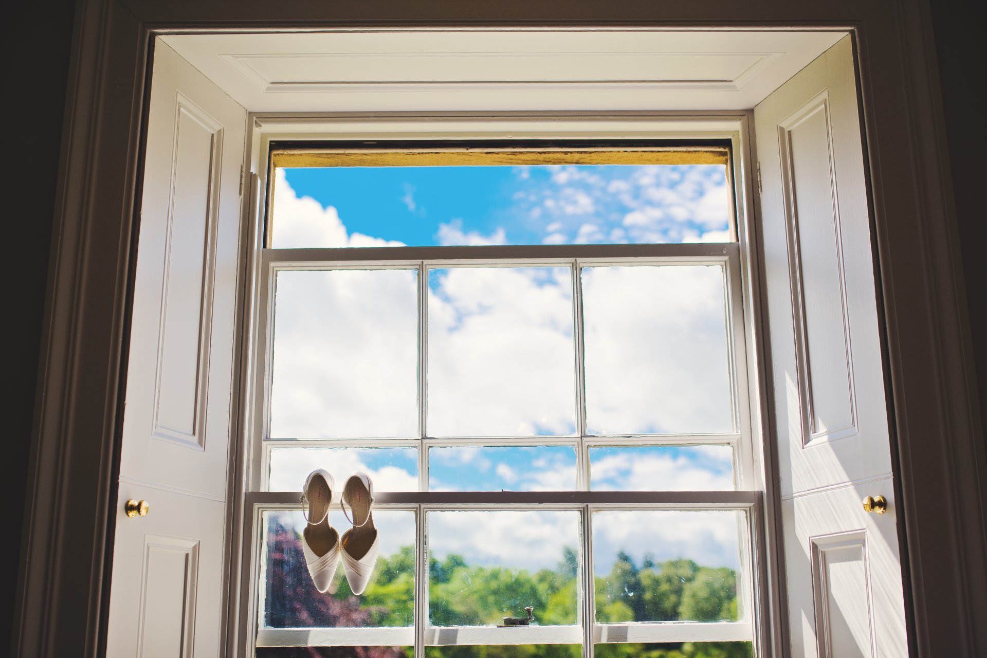 ventana zapatos cielo vidrio