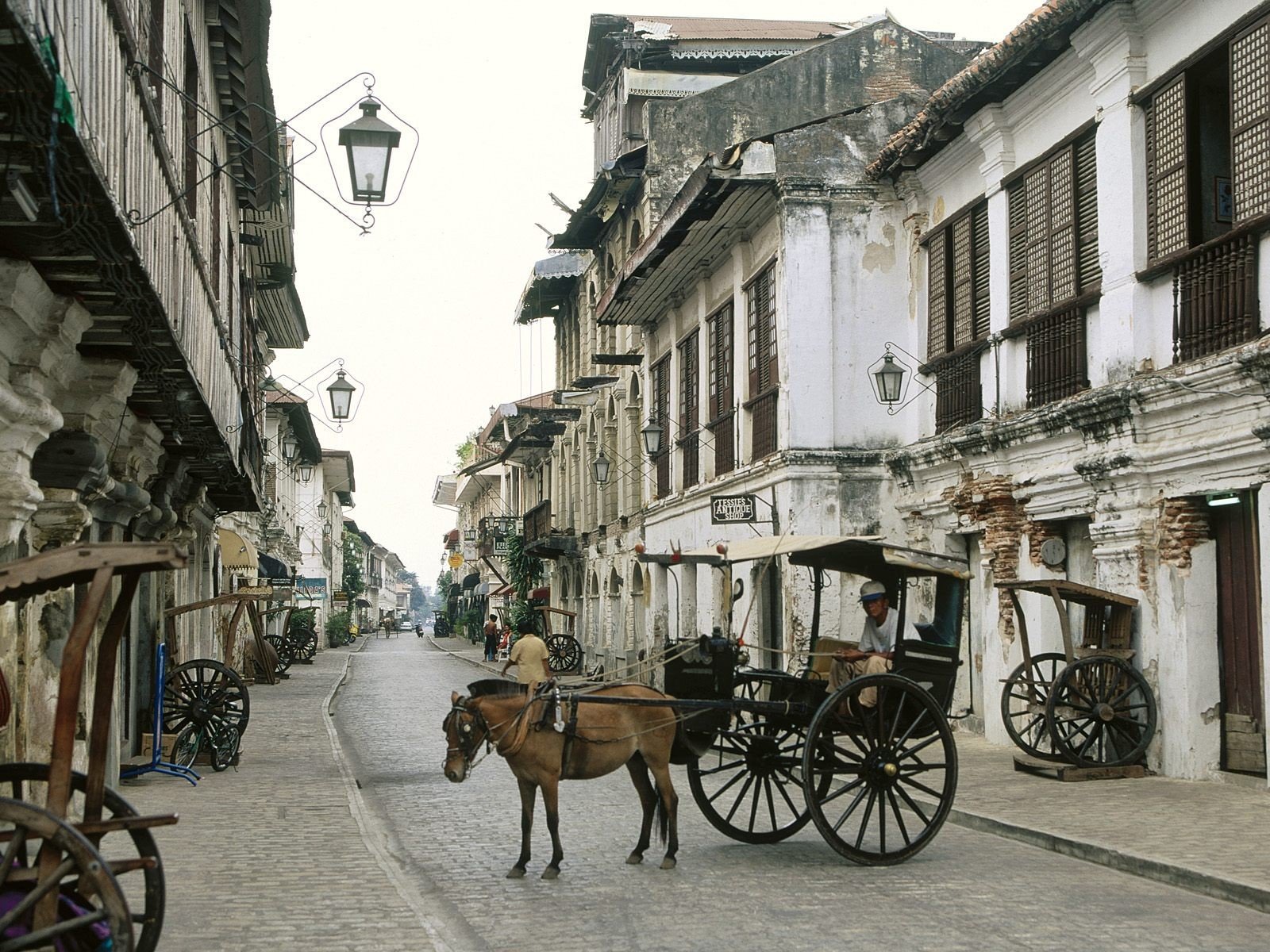 filipina rue charrette