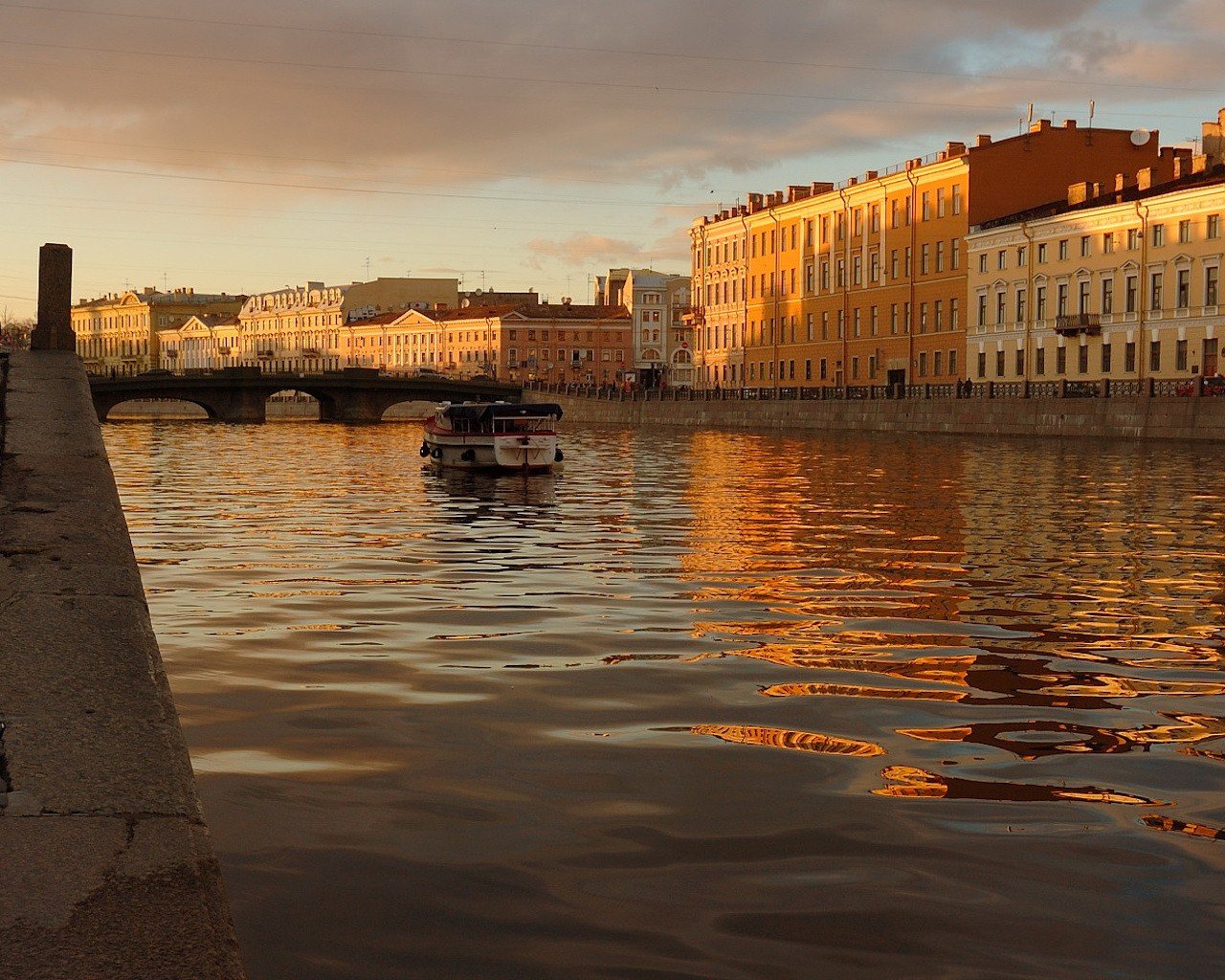 kanal boot sonnenuntergang wasser st. petersburg peter