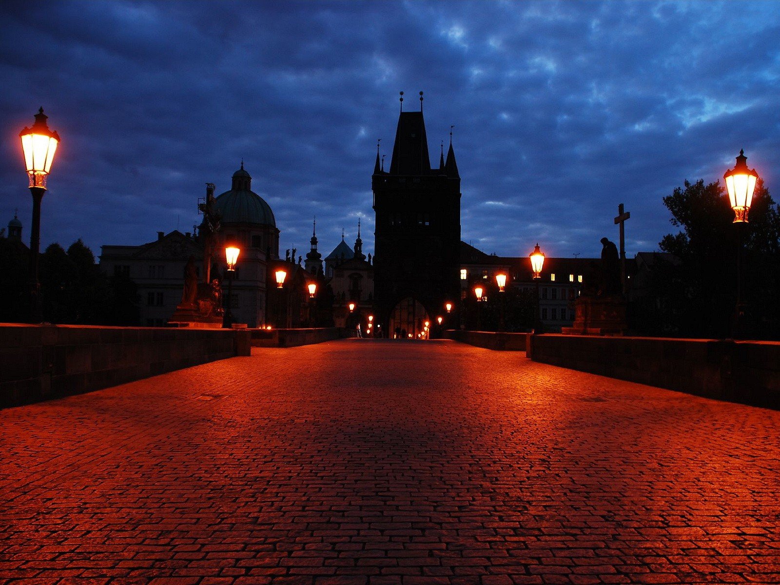 lamps night bridge castle paving