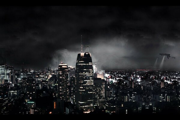 Schwarze Stadt von Wolkenkratzern in der Nacht