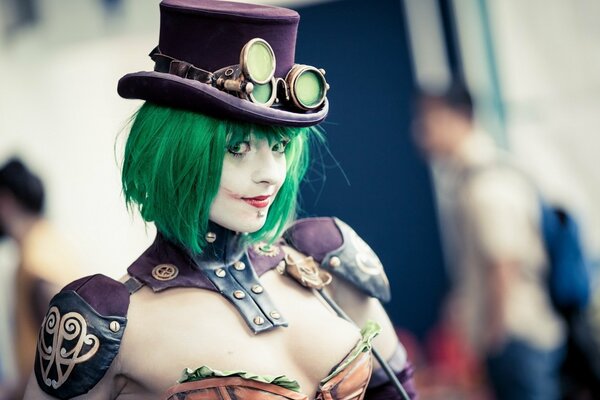 Fille joker cosplay cheveux verts