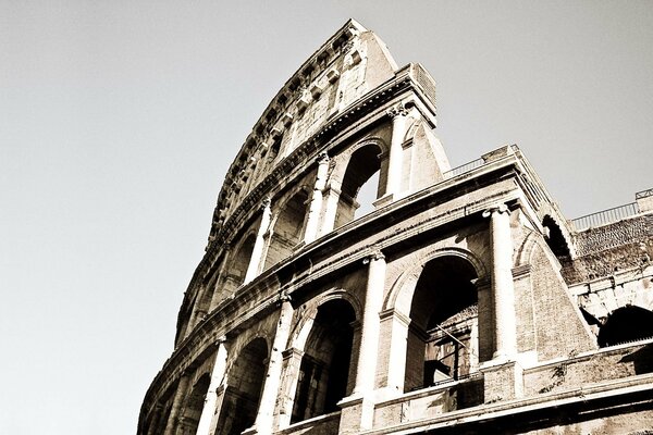 A fragment of a photo of the Moscow Colosseum