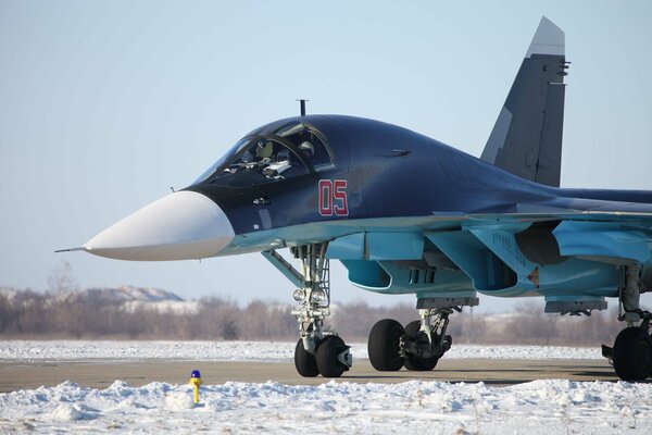 Bomber Sie su-34 im Winter