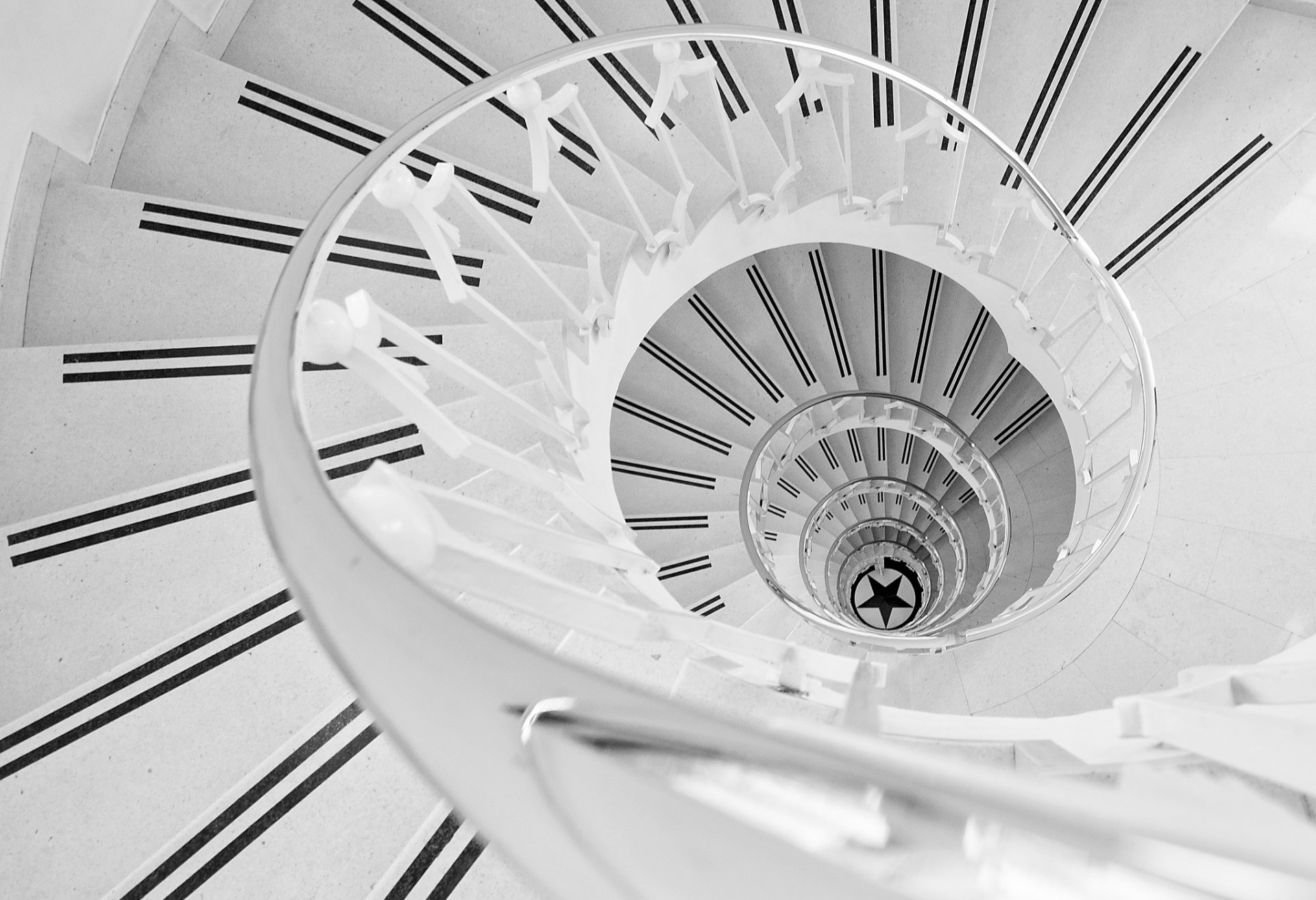 escalier marches spirale bâtiment