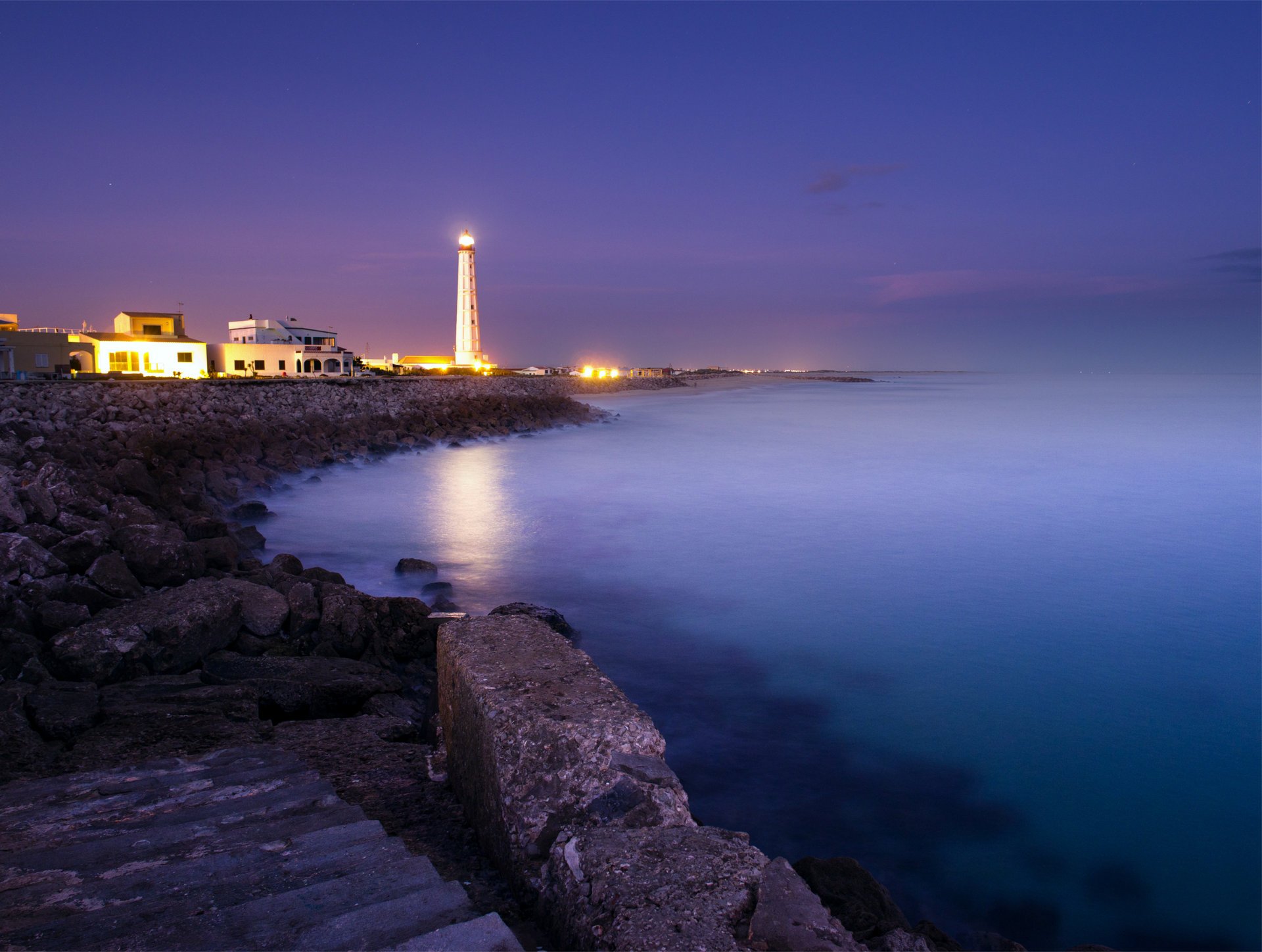 mer pierres océan marches lilas côte bleu