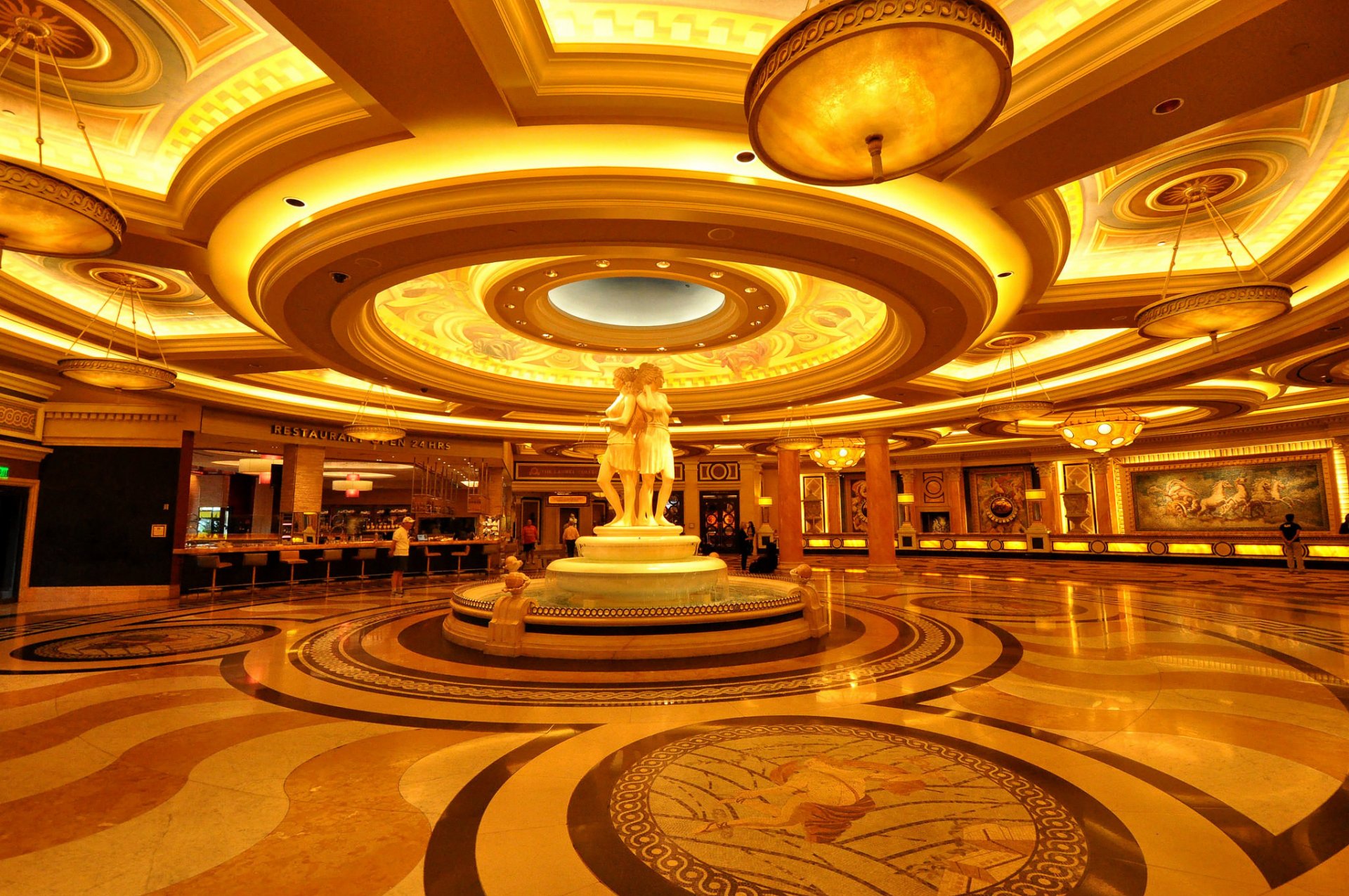 las vegas united states casino hall chandelier sculpture