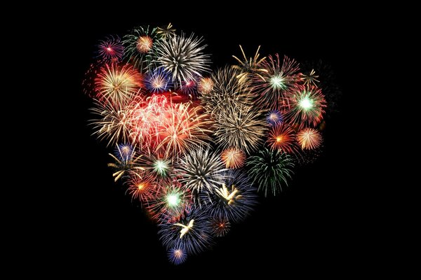 Fuochi d artificio di saluto a forma di cuore