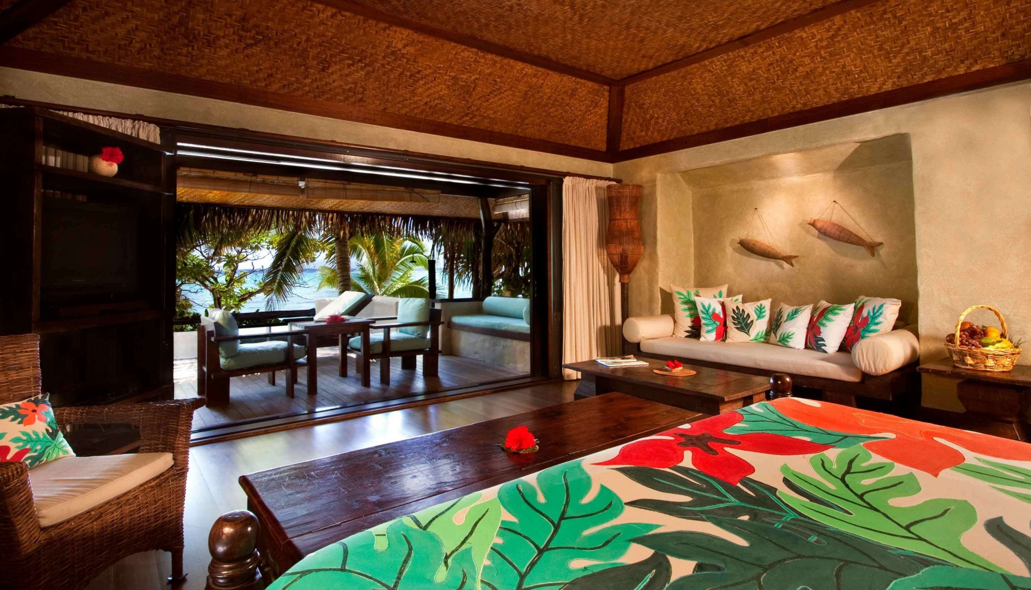 wnętrze styl design hotel bungalow pacific resort aitutaki premium na plaży w ciągu dnia