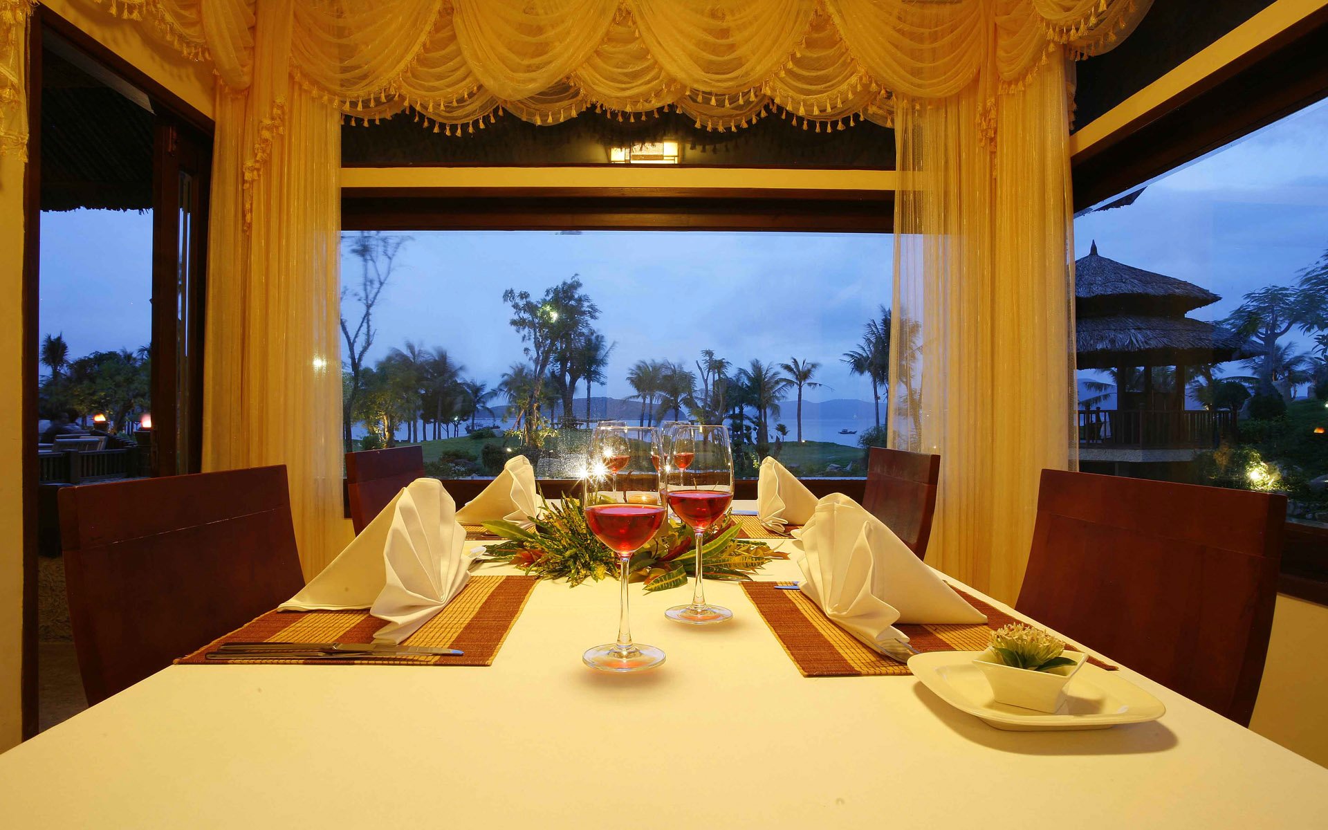 dining verandah table window serving