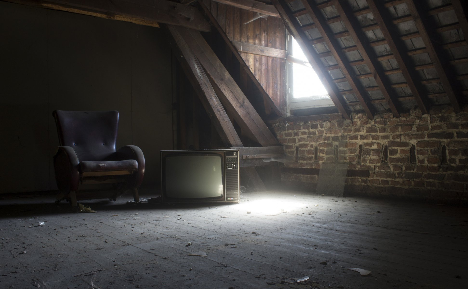 attic chair tv