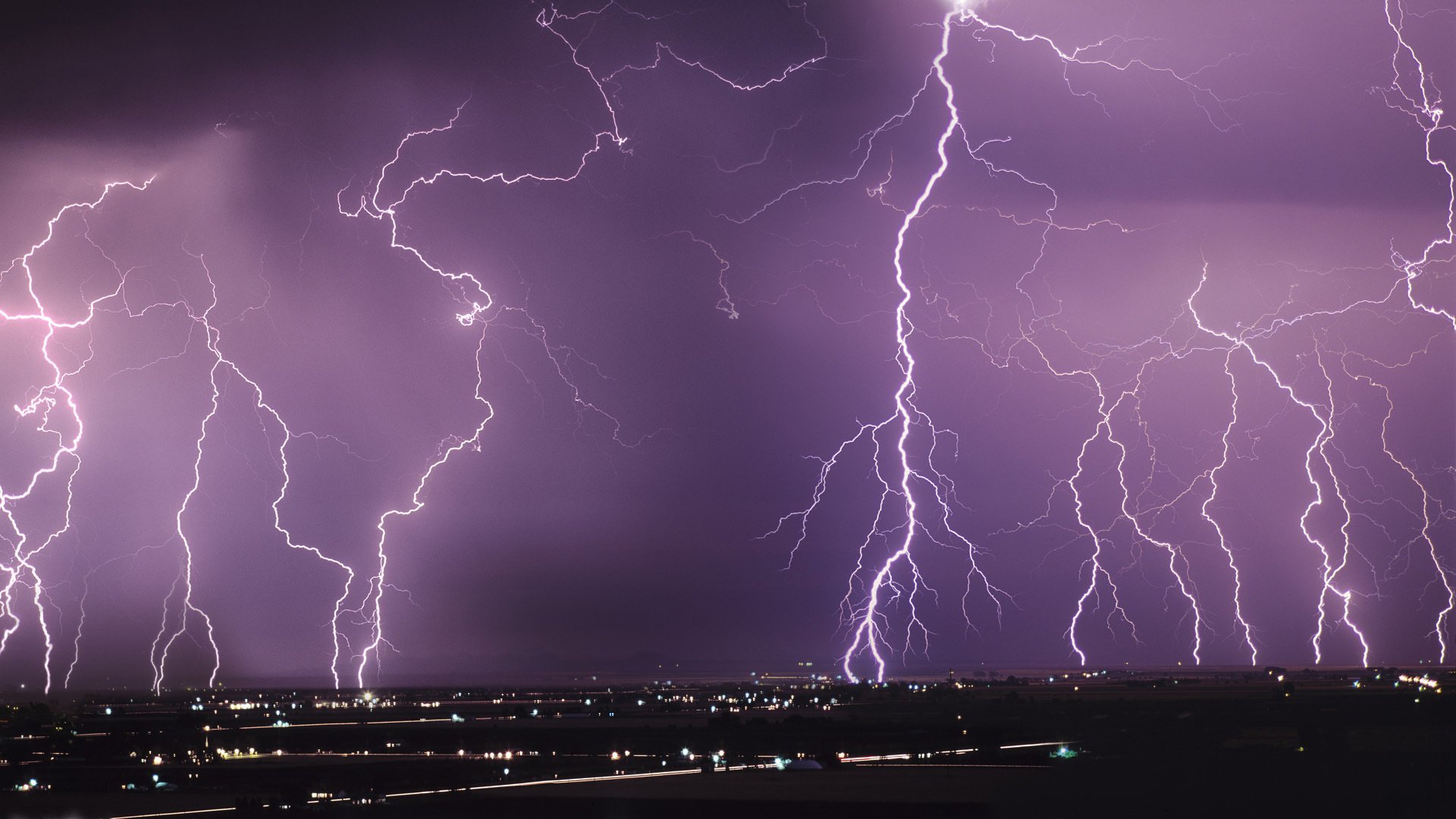 ciudad noche relámpago relámpagos tormenta vista luces