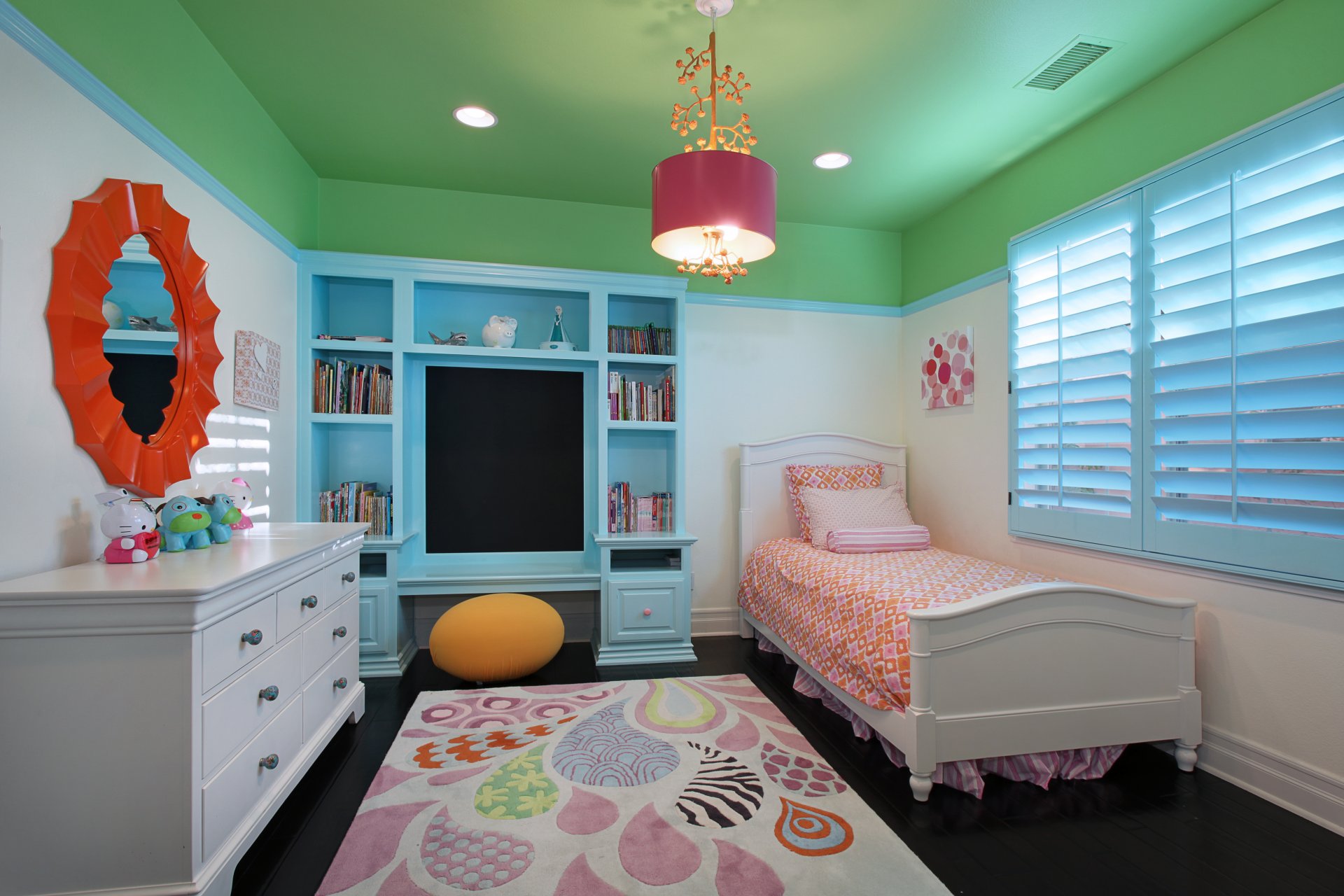 interior diseño dormitorio niños cama araña foto