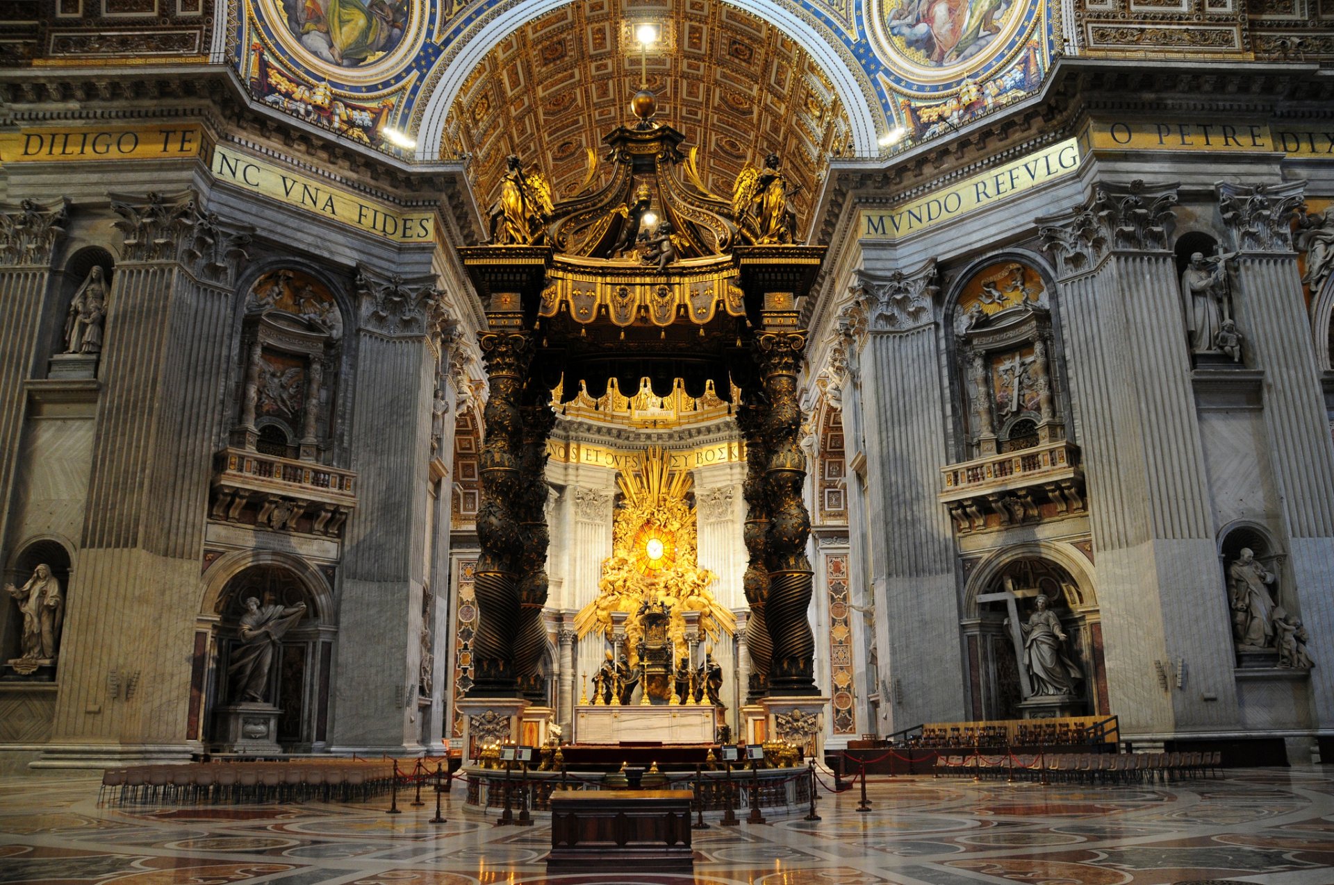 italia roma san pietro altare maggiore