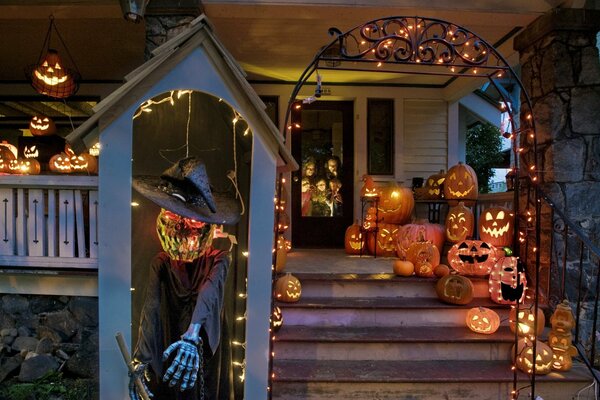 Registration of the entrance to the house for Halloween in Washington state