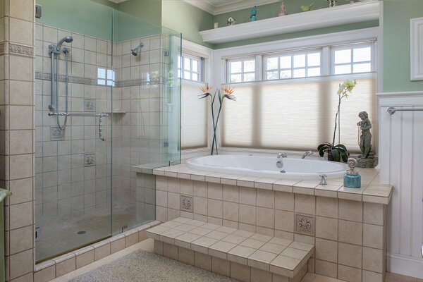 Bathroom in olive color