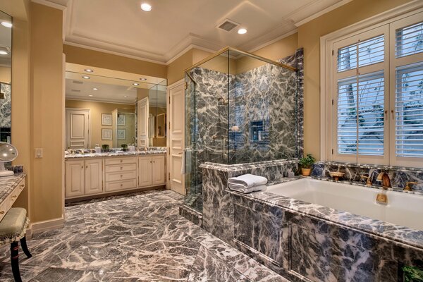 Bathroom design with marble finish