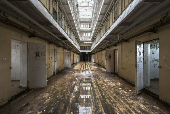 This is what a prison looks like from the inside when there are no prisoners in it