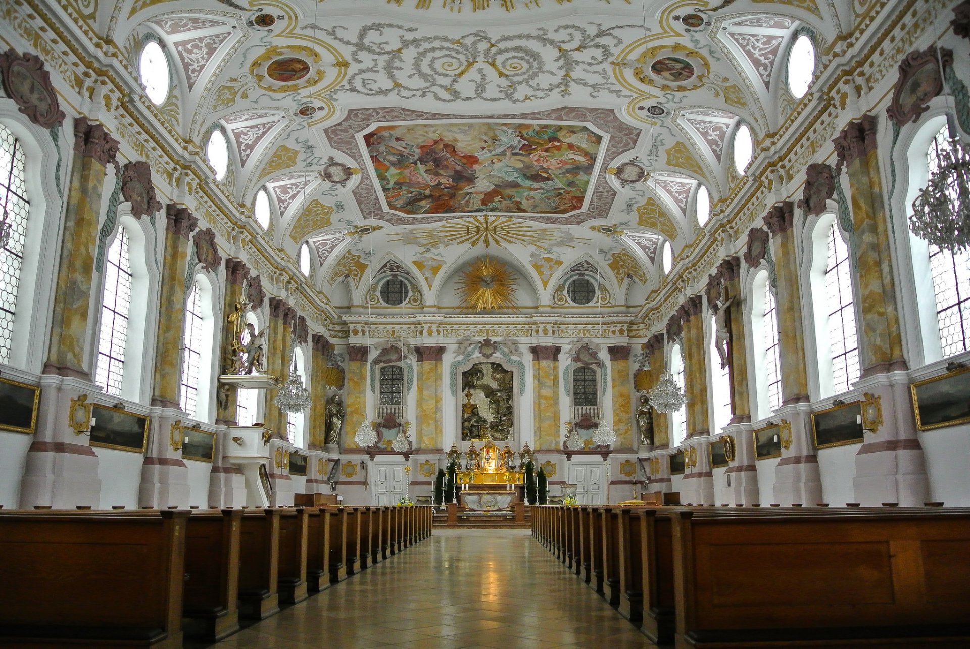 bürgersaalkirche munich allemagne fenêtre banc église