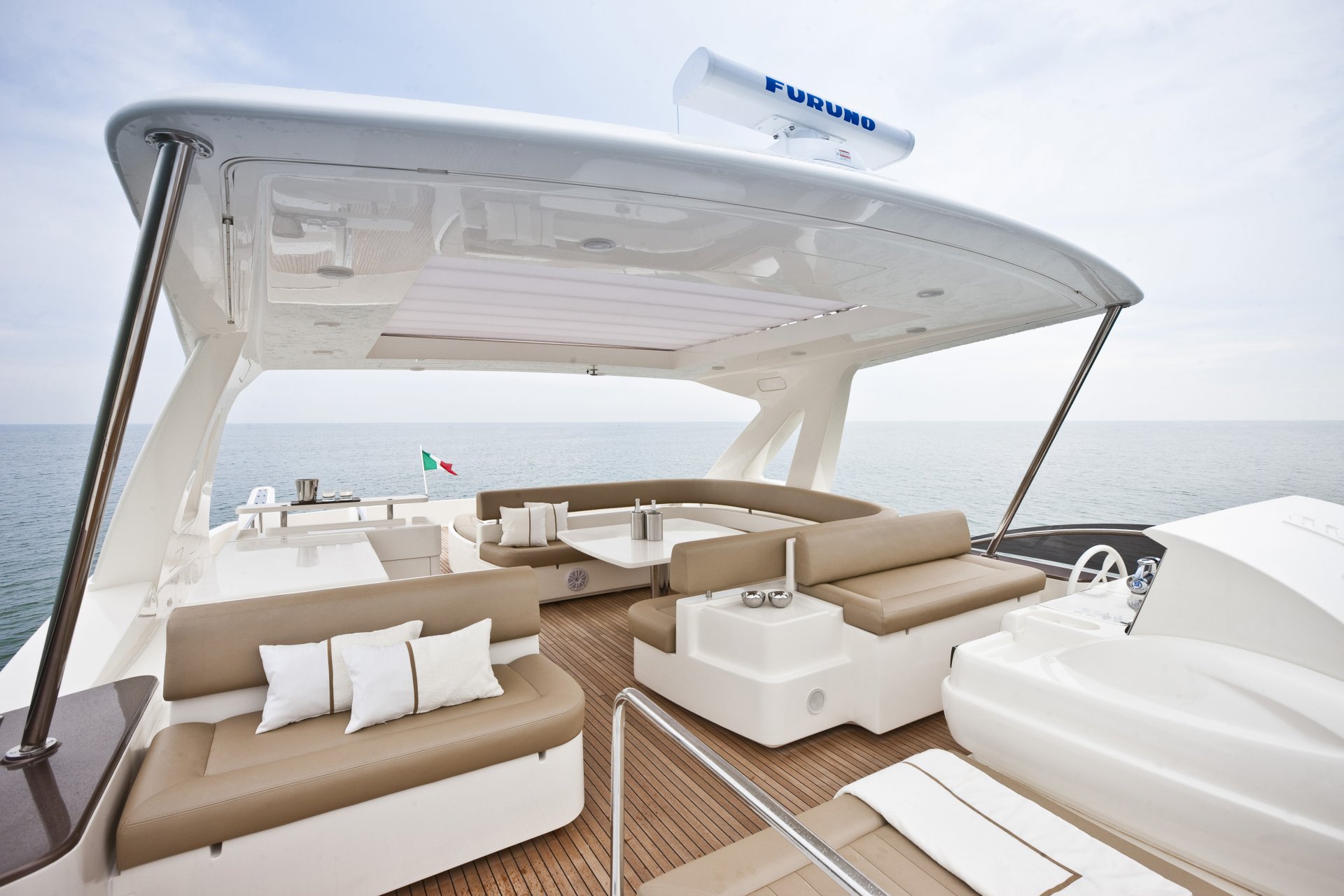 interni stile design yacht lusso