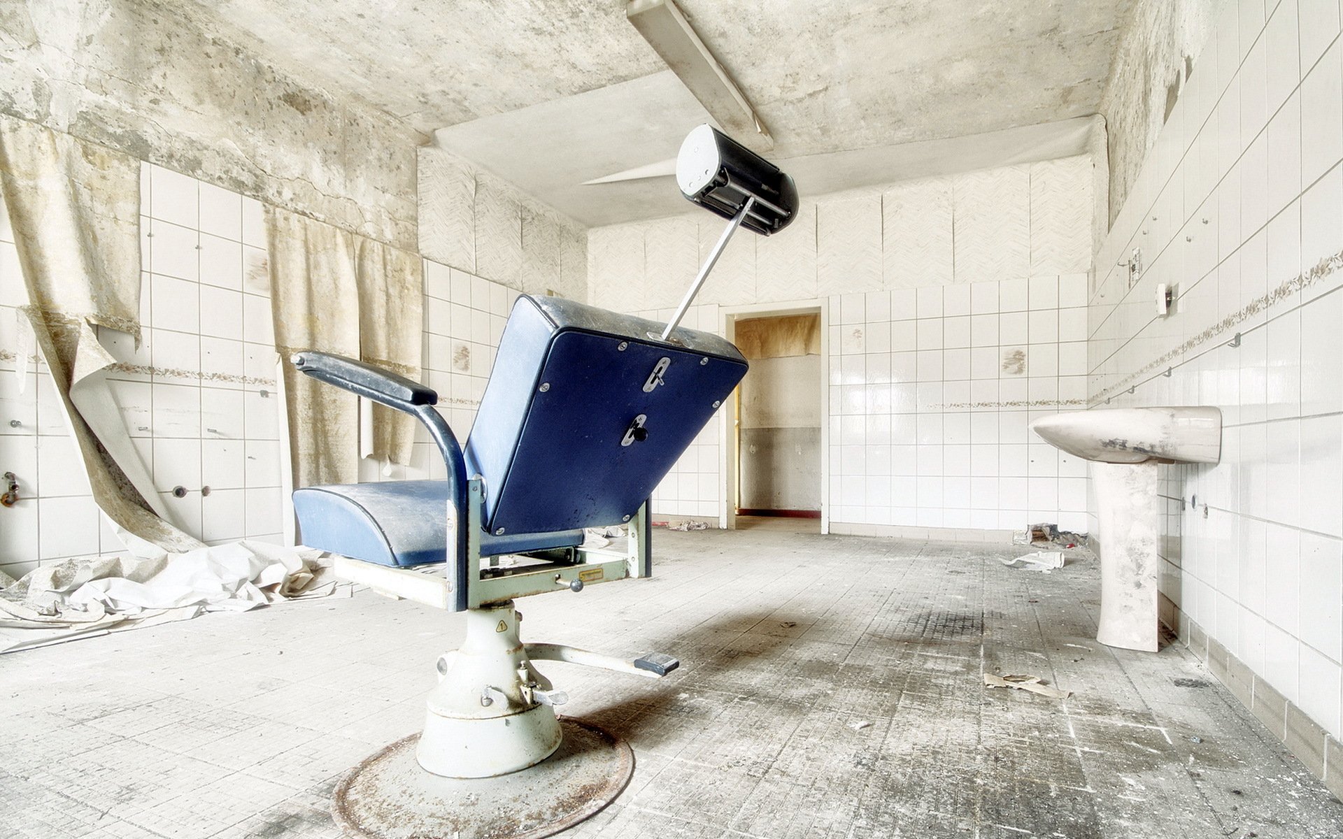 cabinet hospital interior