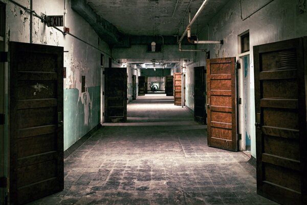 The interior of the dormitory corridor is scary