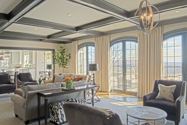 Spacious living room with sea view