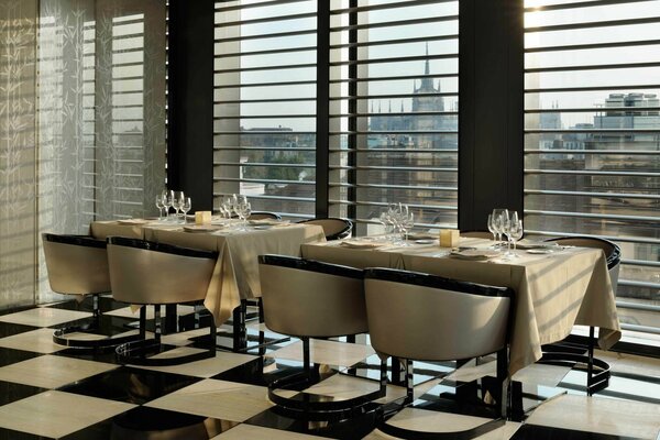 Gourmetrestaurant mit Panoramablick in Mailand