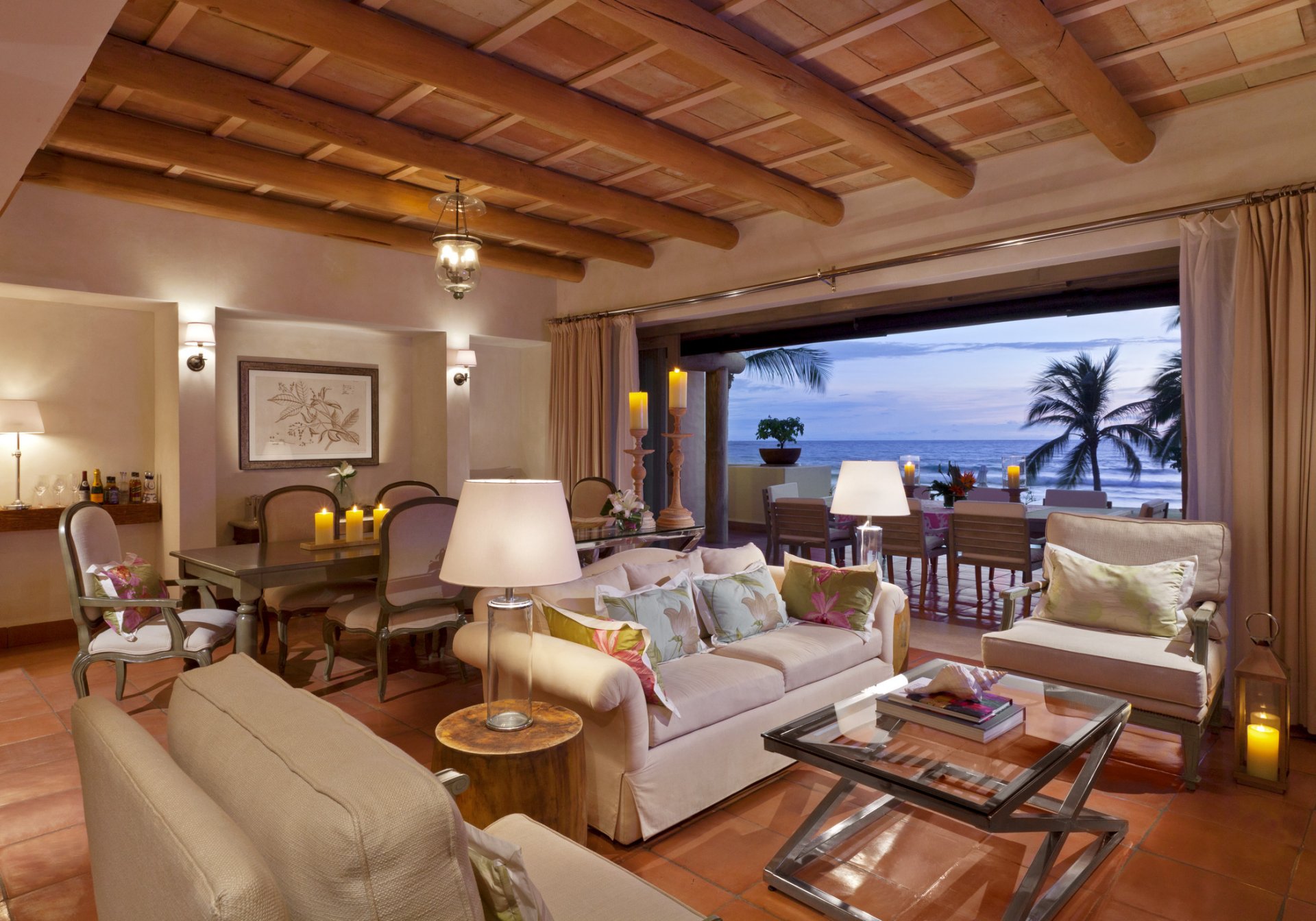 innenraum set regis punta mita resort präsidenten suite design sessel sofa tisch stühle tische kerzen lampen meer palmen