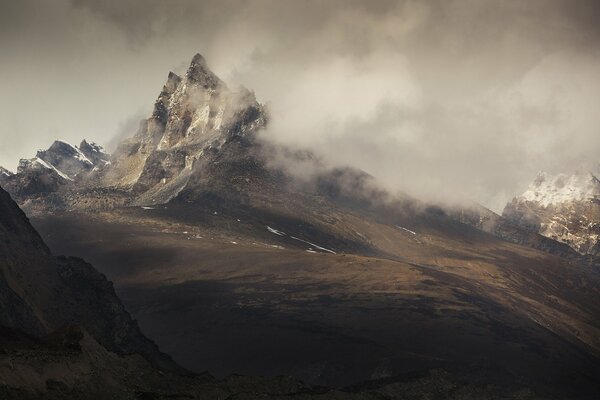 Cordillera entre las nubes