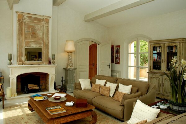 Interior de la sala de estar en una Villa de lujo en Francia