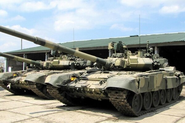 Russian combat tank T-90