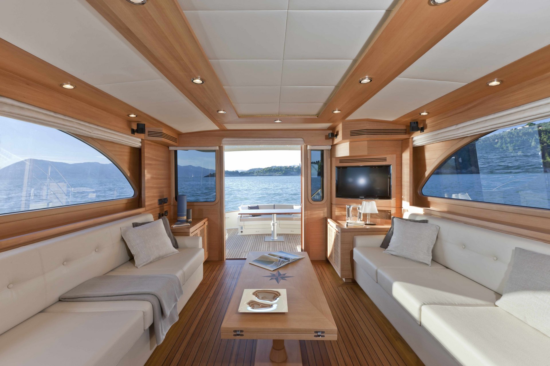 interior style design yacht suite