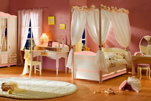 Concevoir une chambre de conte de fées pour une petite princesse