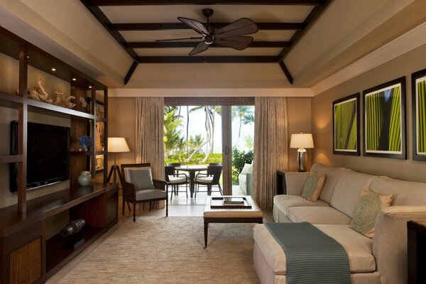 Suite in a tropical resort