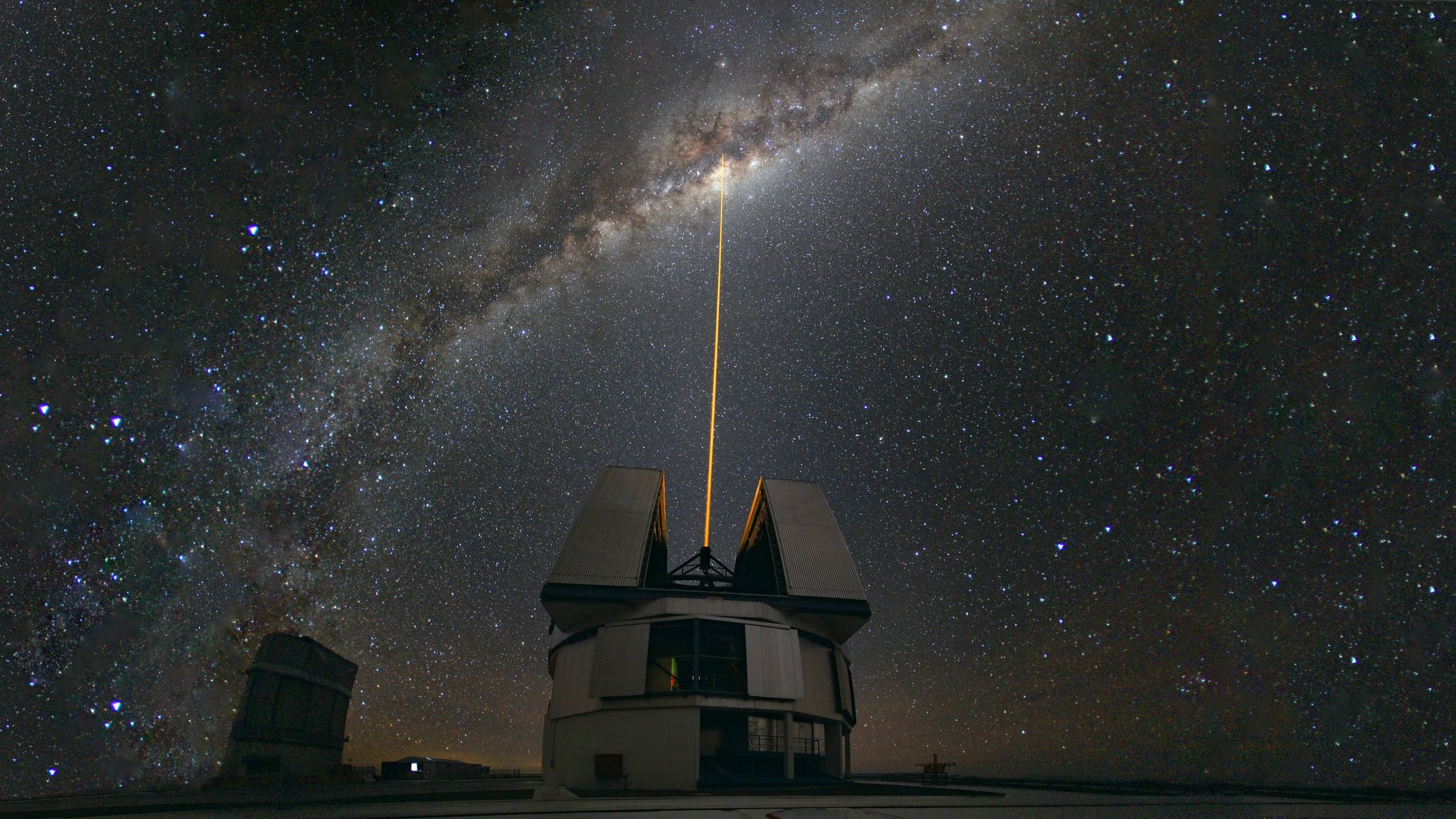 cile la via lattea laser towards osservatorio via lattea