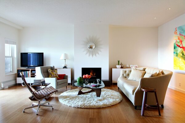 Hall living room with TV and sofa