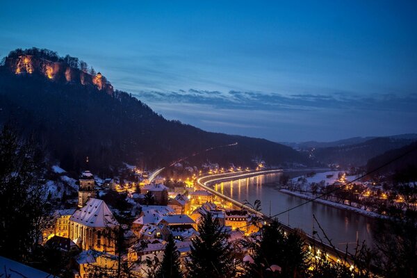 Festung Hohnstein am Abend in Deutschland