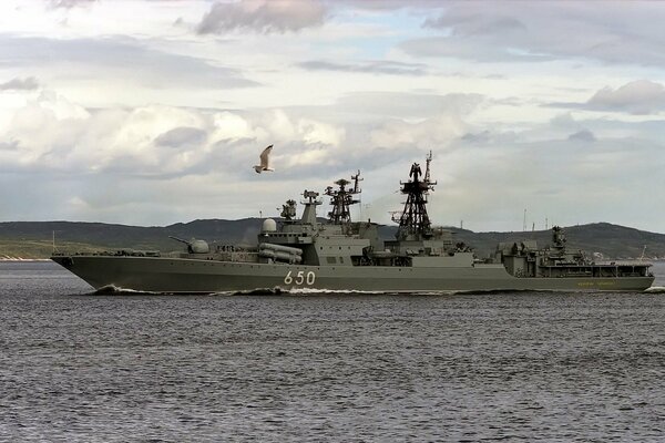 Großes U-Boot-Schiff der russischen Marine