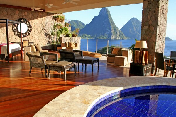 Habitación con piscina y vistas al mar