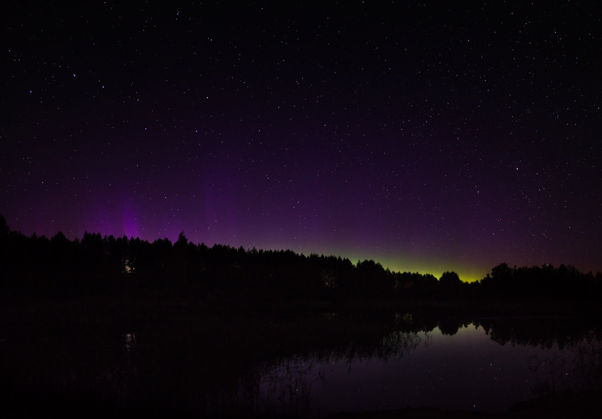 spazio stelle notte aurora boreale