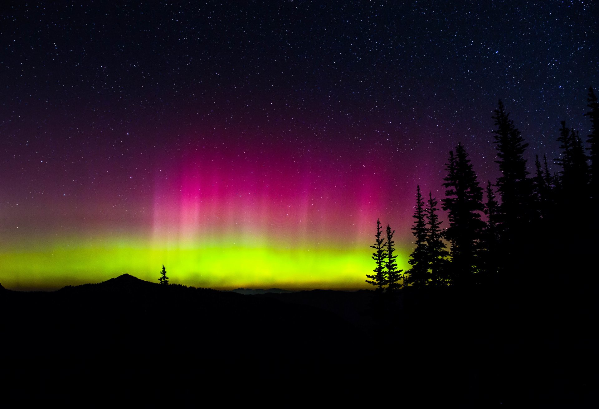 kosmos sterne nacht nordlichter silhouetten