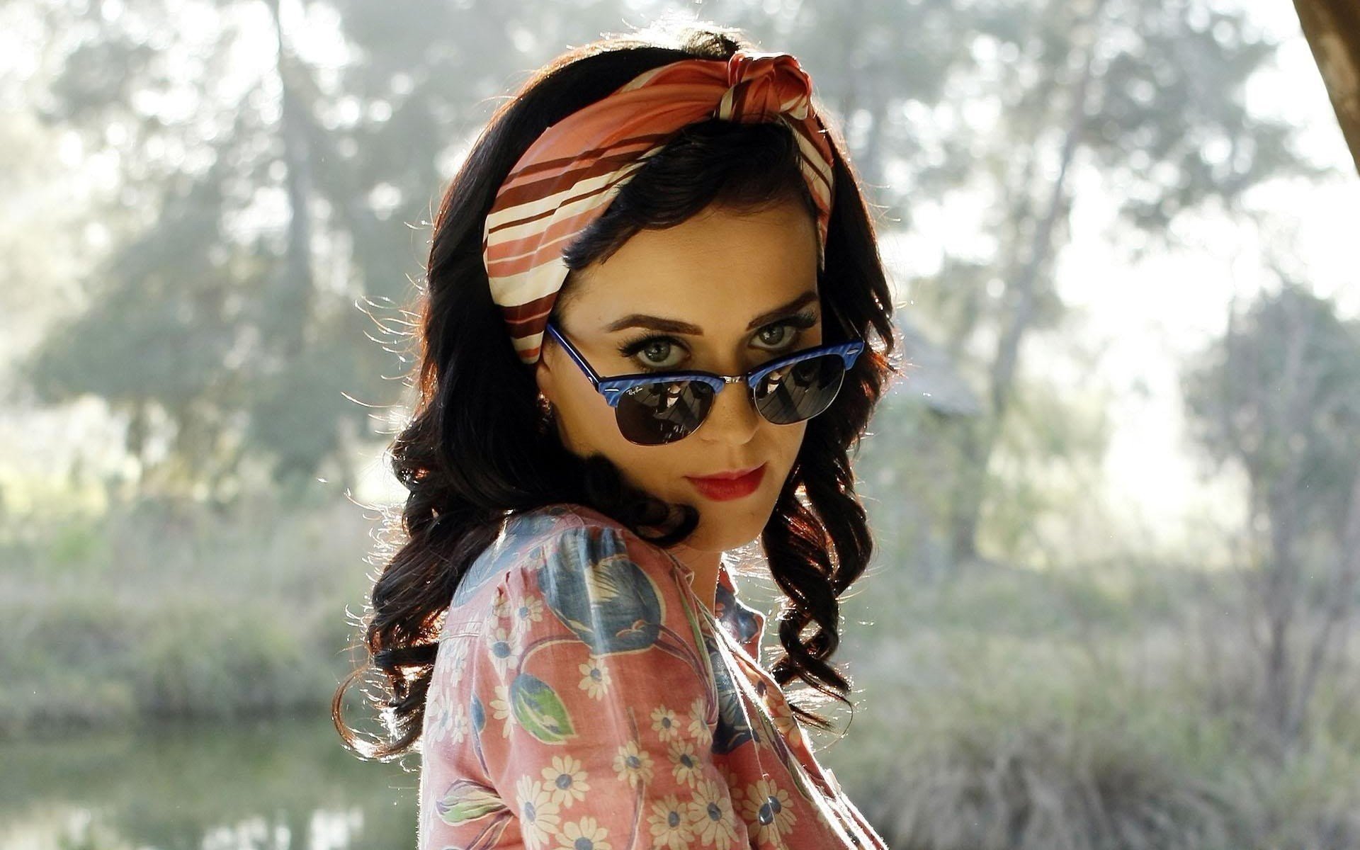 chica katy perry gafas cantante celebridad katy perry